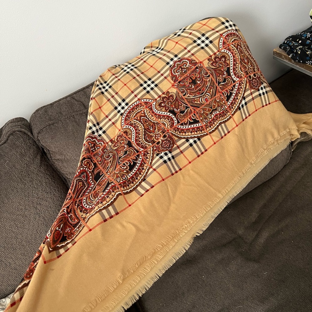BURBERRY scarf shawl wrap